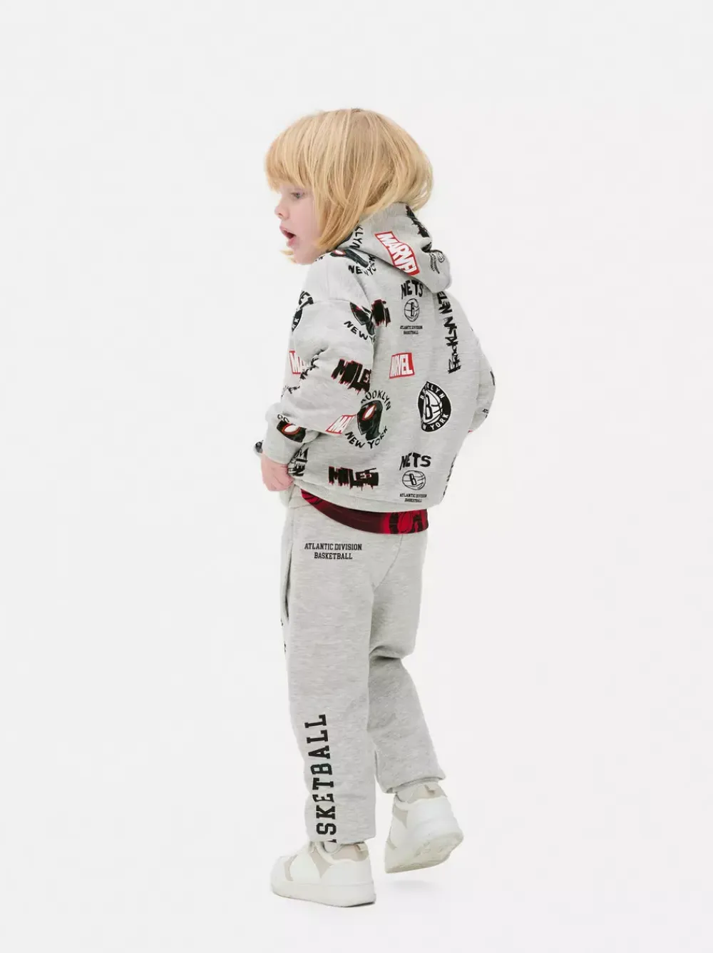 Dzieci Primark Bluzy<Bluza z kapturem z motywem Marvela i NBA Brooklyn Nets