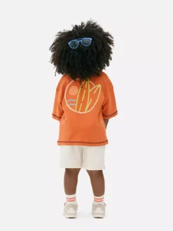 Dzieci Primark Topy I T-Shirty<T-shirt z haftowaną grafiką i kontrastowymi szwami