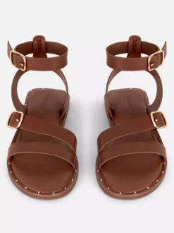 Primark Sandały<Asymetryczne sandały ze sztucznej skóry z ćwiekami