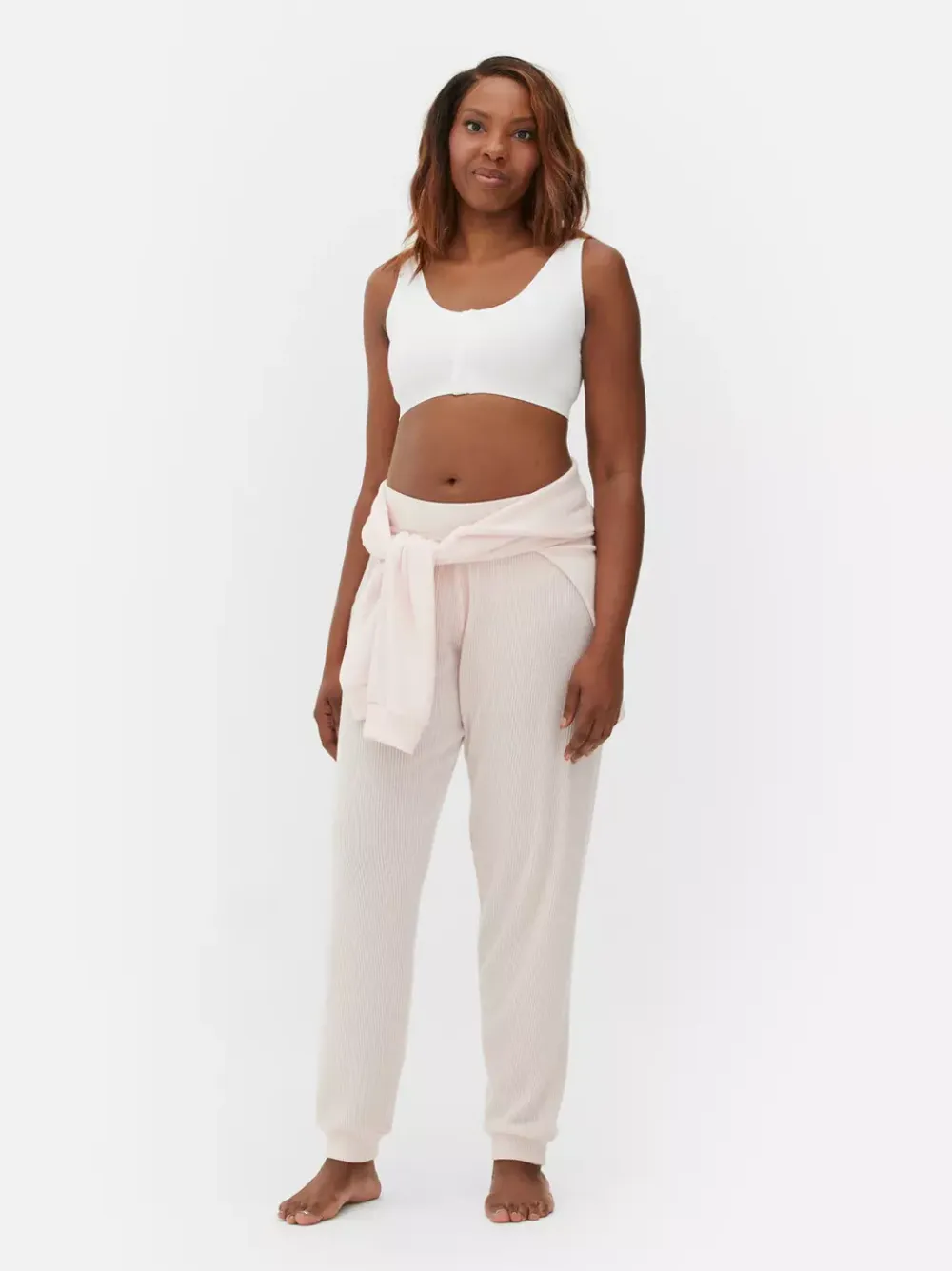 Primark Biustonosze<2 biustonosze dla amazonek z suwakiem, kampania nt. raka piersi