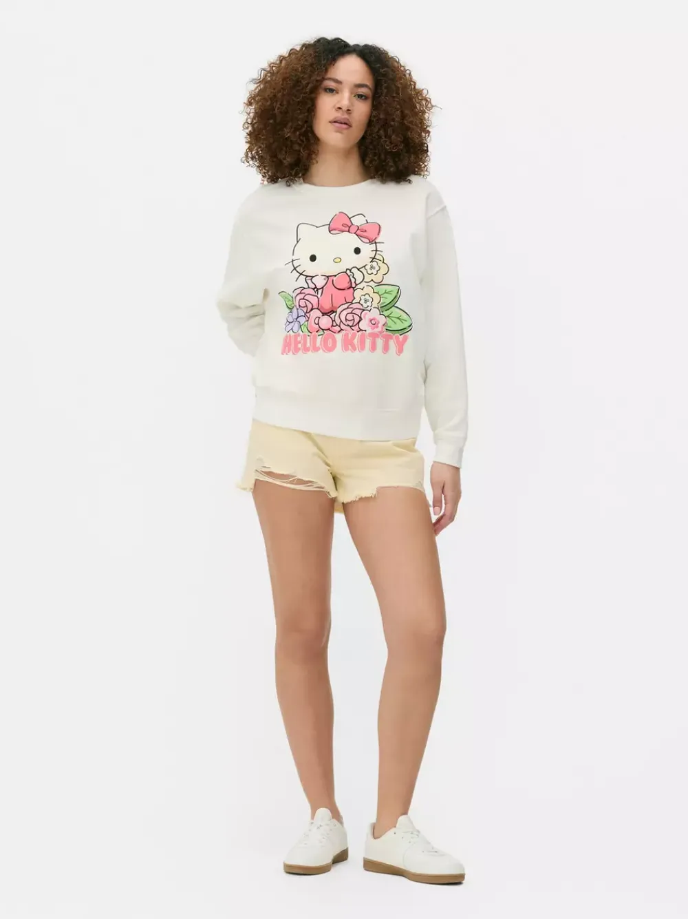 Primark Odzież Domowa I Na Siłownię|Bluzy<Bluza w kwiaty z napisem Hello Kitty