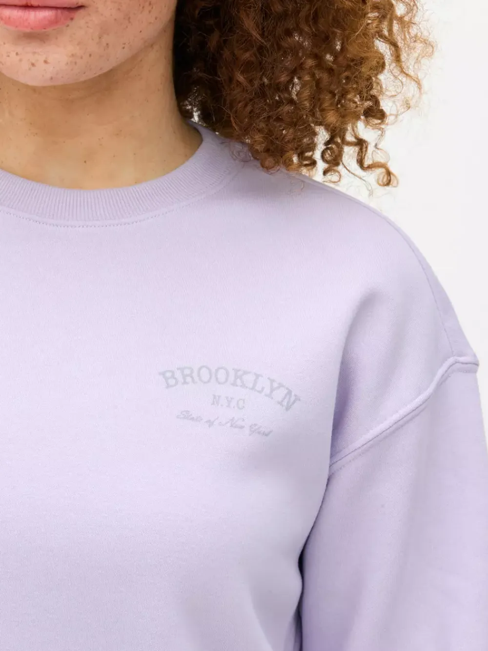 Primark Odzież Domowa I Na Siłownię|Bluzy<Bluza z okrągłym dekoltem i nadrukiem