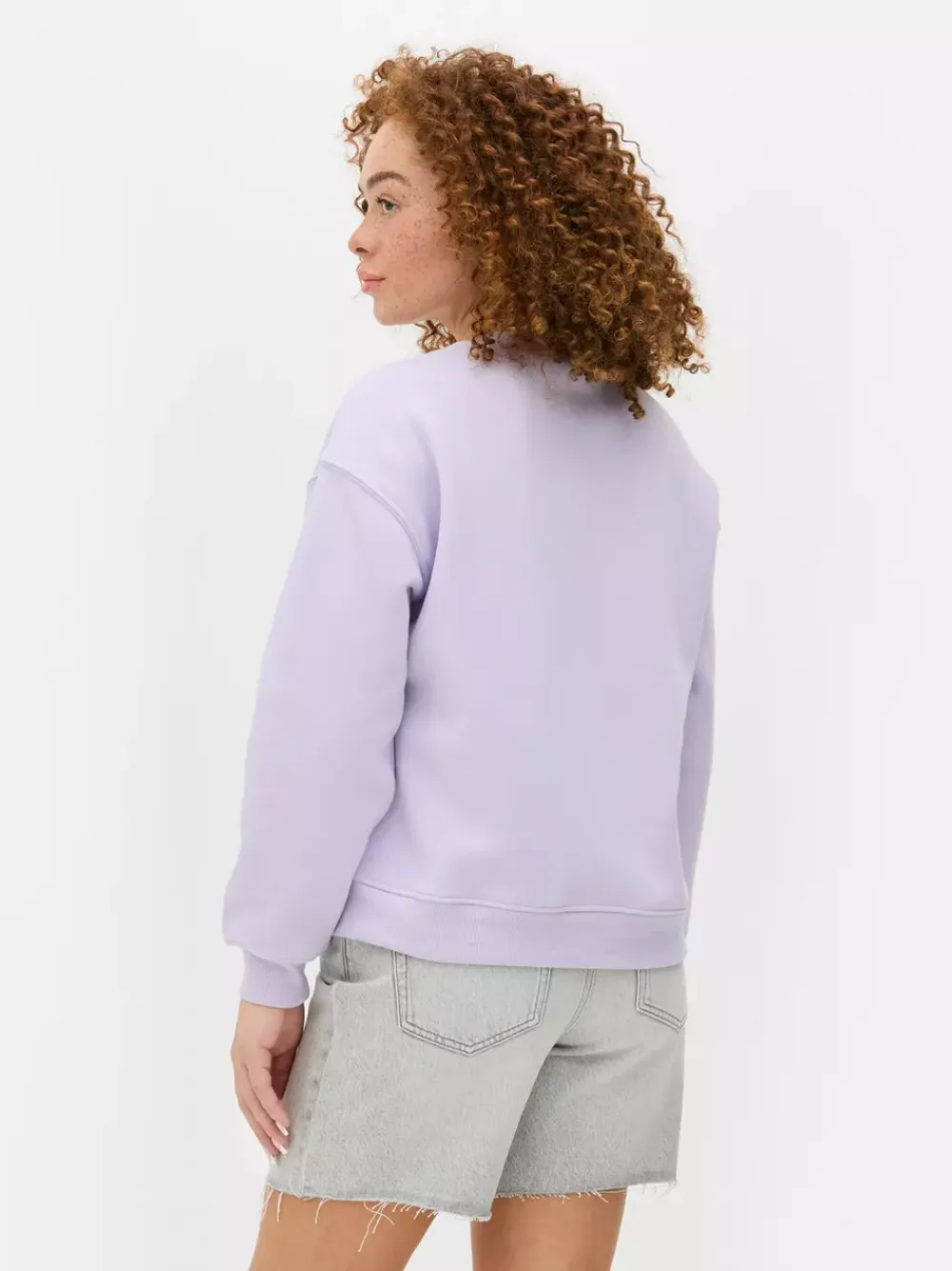 Primark Odzież Domowa I Na Siłownię|Bluzy<Bluza z okrągłym dekoltem i nadrukiem