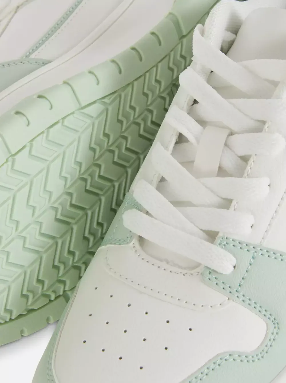 Primark Buty Sportowe|Odzież Domowa I Na Siłownię<Buty sportowe z niską cholewką i panelami