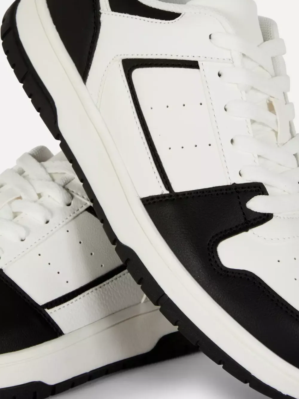 Primark Buty Sportowe|Odzież Domowa I Na Siłownię<Buty sportowe z niską cholewką i panelami