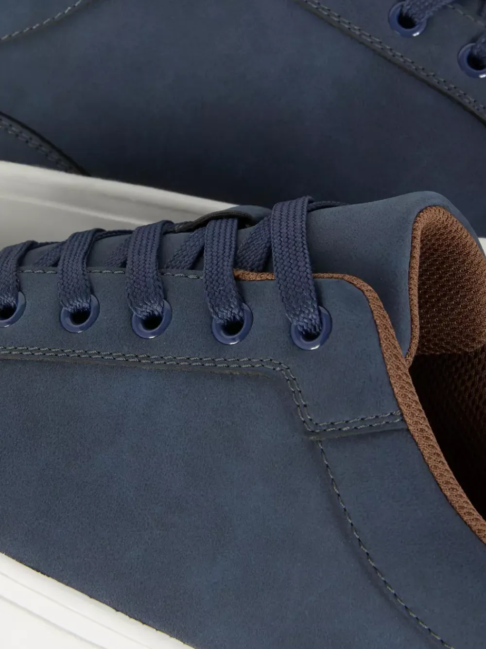 Primark Buty Sportowe|Odzież Sportowa I Domowa<Buty sportowe z niską cholewką ze sztucznego zamszu