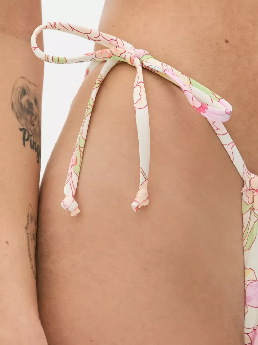 Primark Stroje Kąpielowe I Plażowe<Dół od bikini z wiązaniem po bokach w kwiaty