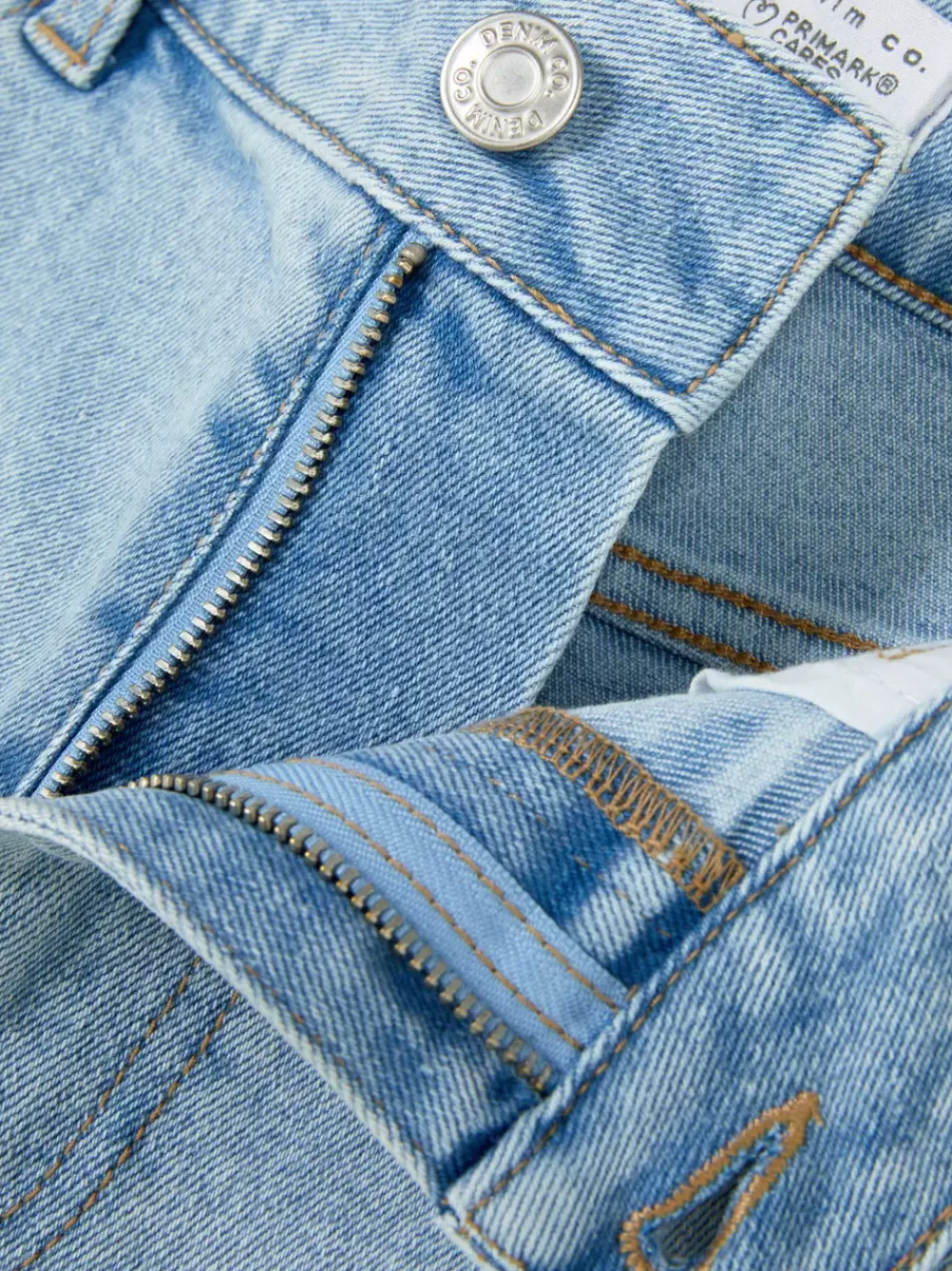 Primark Szorty<Jeansowe spodenki z podwiniętymi nogawkami
