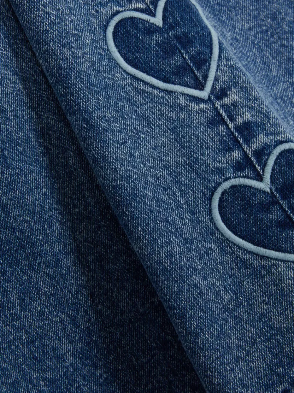 Dzieci Primark Jeansy<Jeansy z haftowanymi sercami