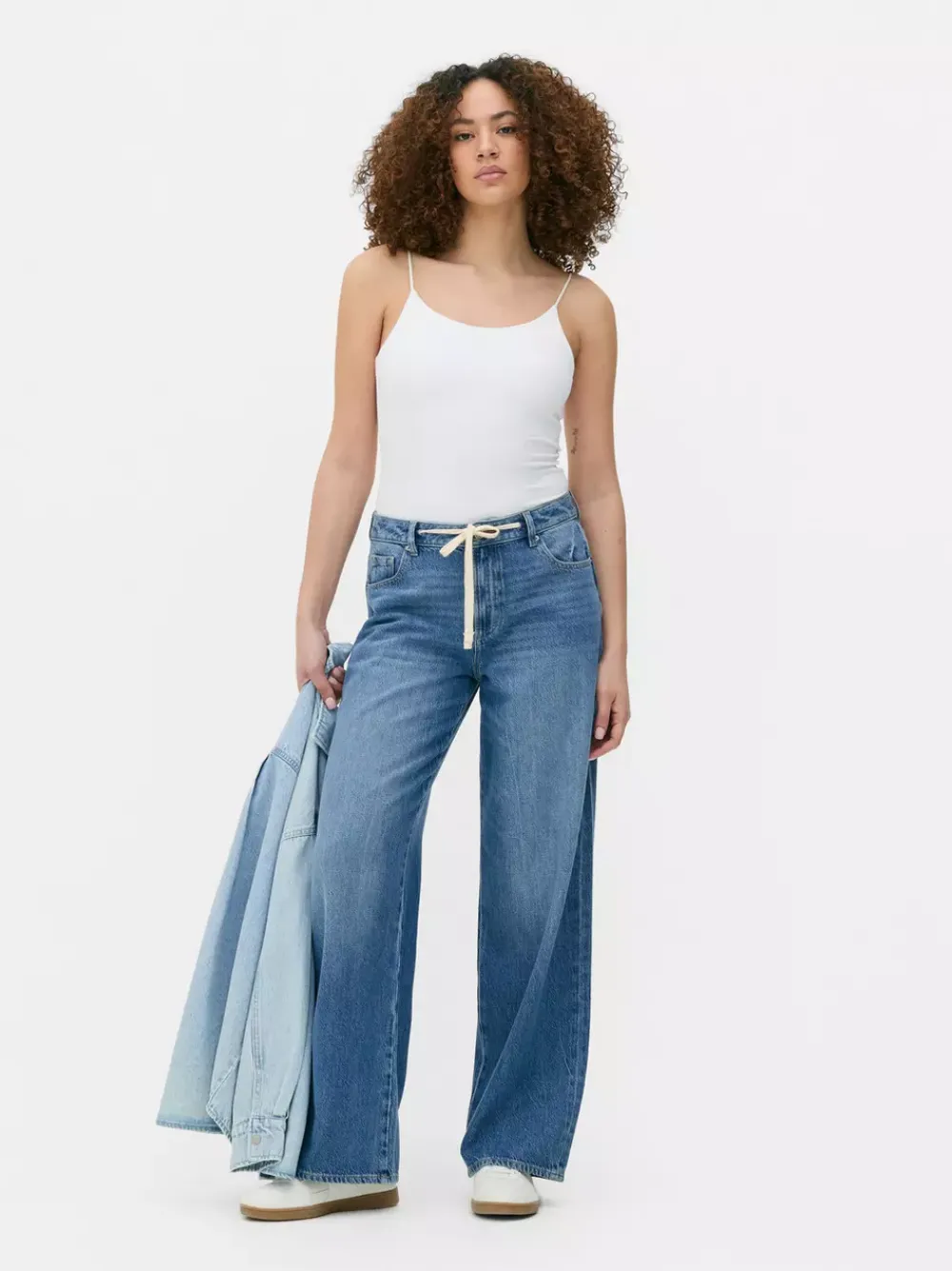 Primark Jeansy<Jeansy z szerokimi nogawkami i wiązaniem w talii