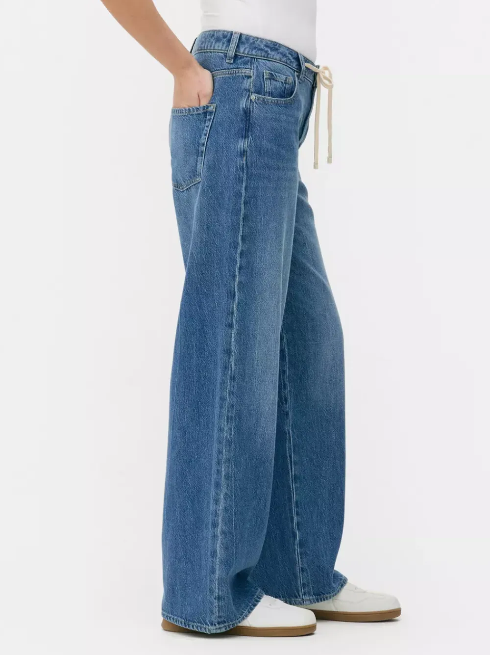Primark Jeansy<Jeansy z szerokimi nogawkami i wiązaniem w talii