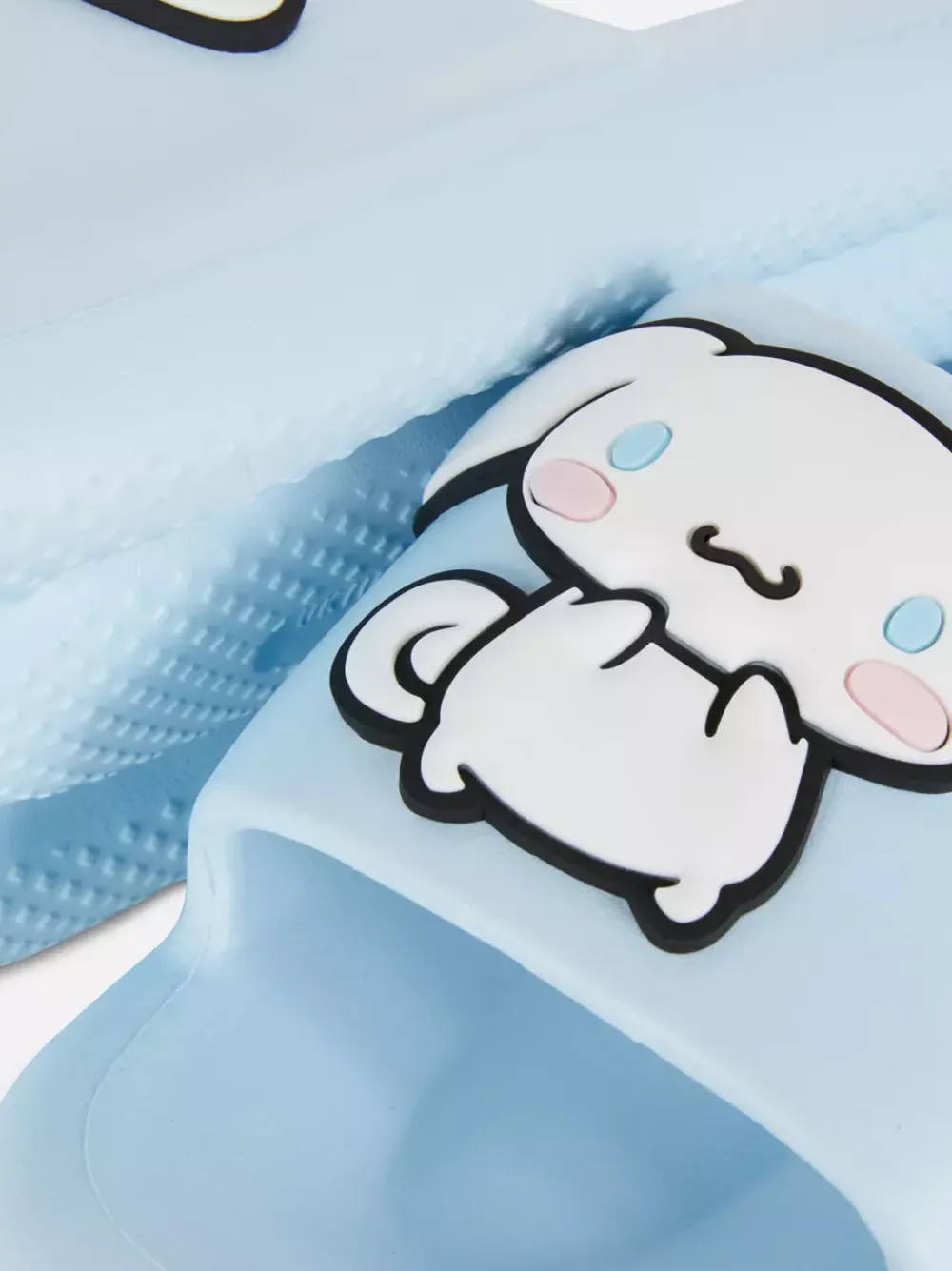 Primark Klapki I Japonki<Klapki z motywem Cinnamorolla z Hello Kitty