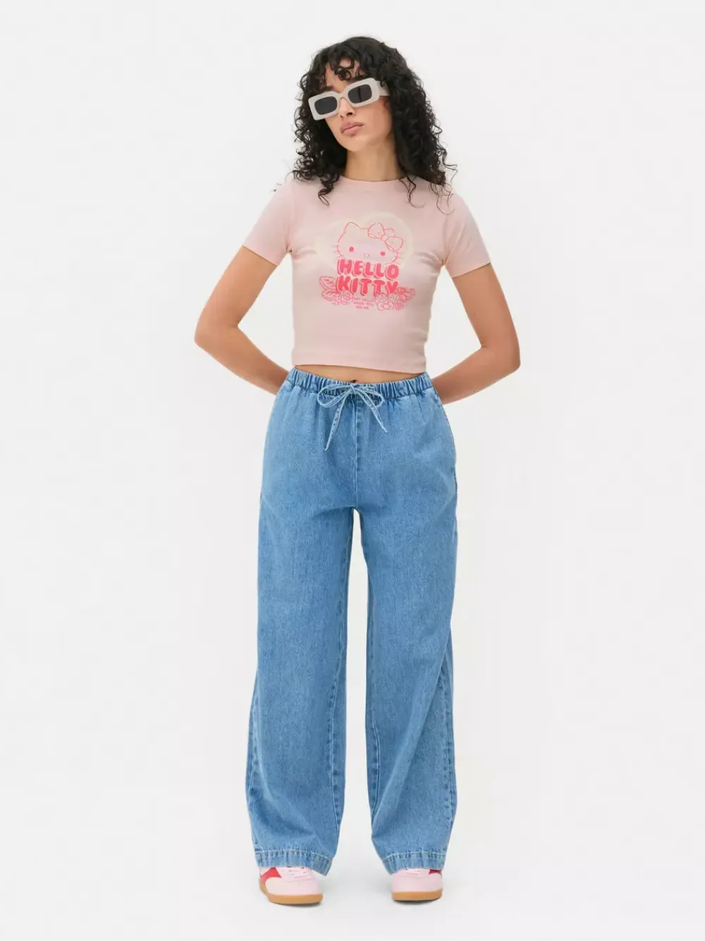 Primark Topy I T-Shirty<Krótka koszulka z motywem Hello Kitty