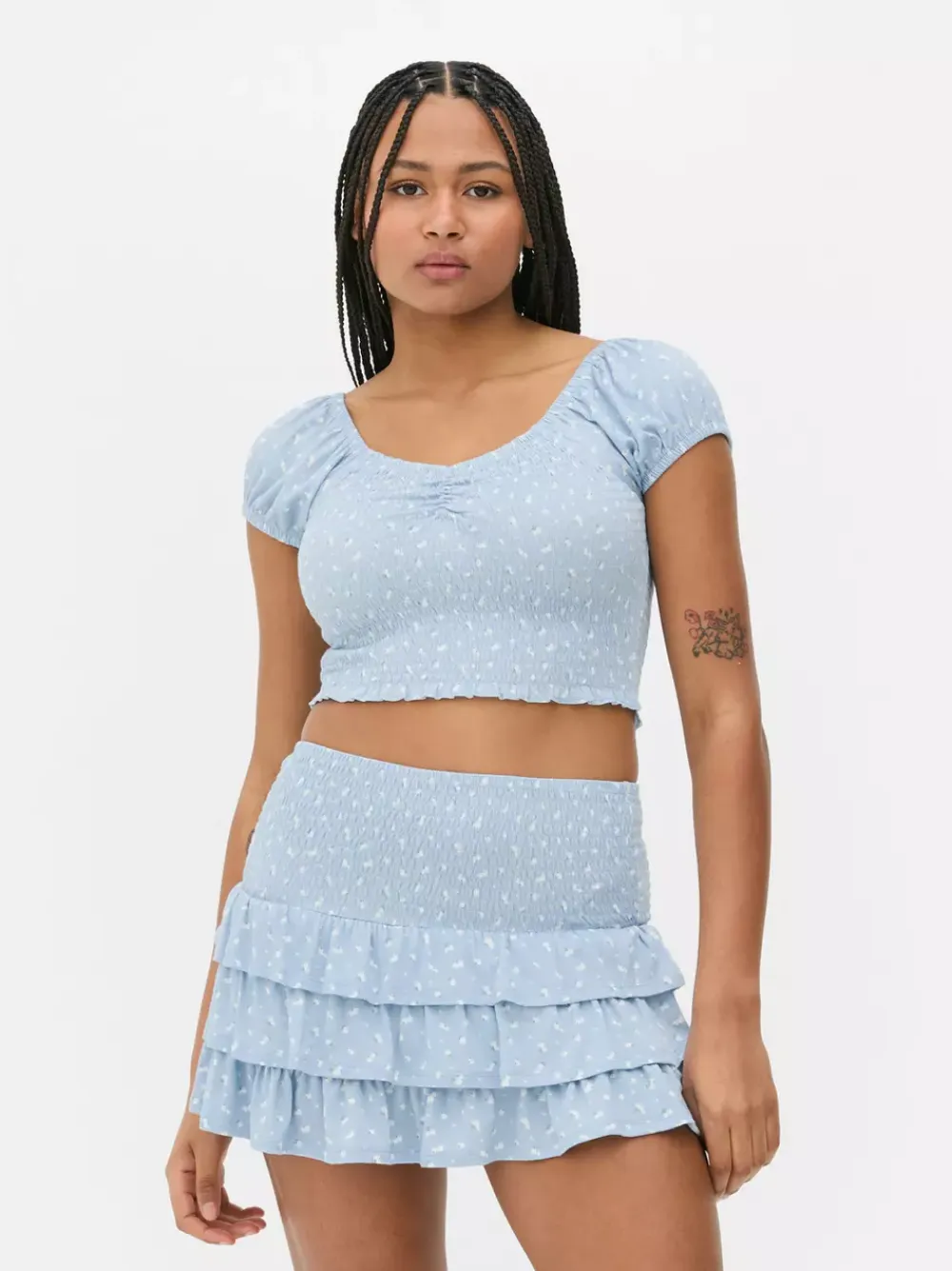 Primark Topy I T-Shirty<Krótki top z nadrukiem i marszczeniami od zestawu