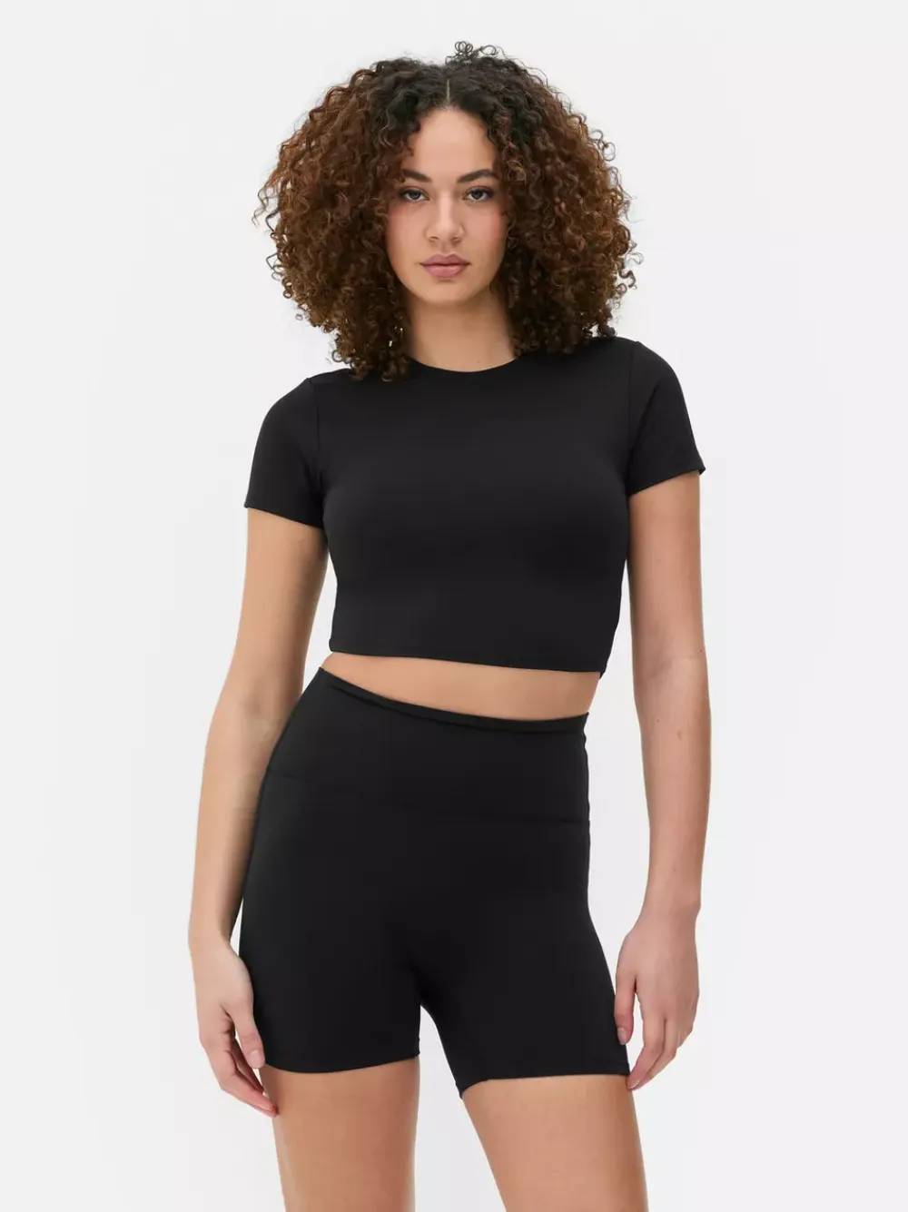 Primark Odzież Domowa I Na Siłownię|Topy I T-Shirty<Miękki T-shirt o skróconym kroju