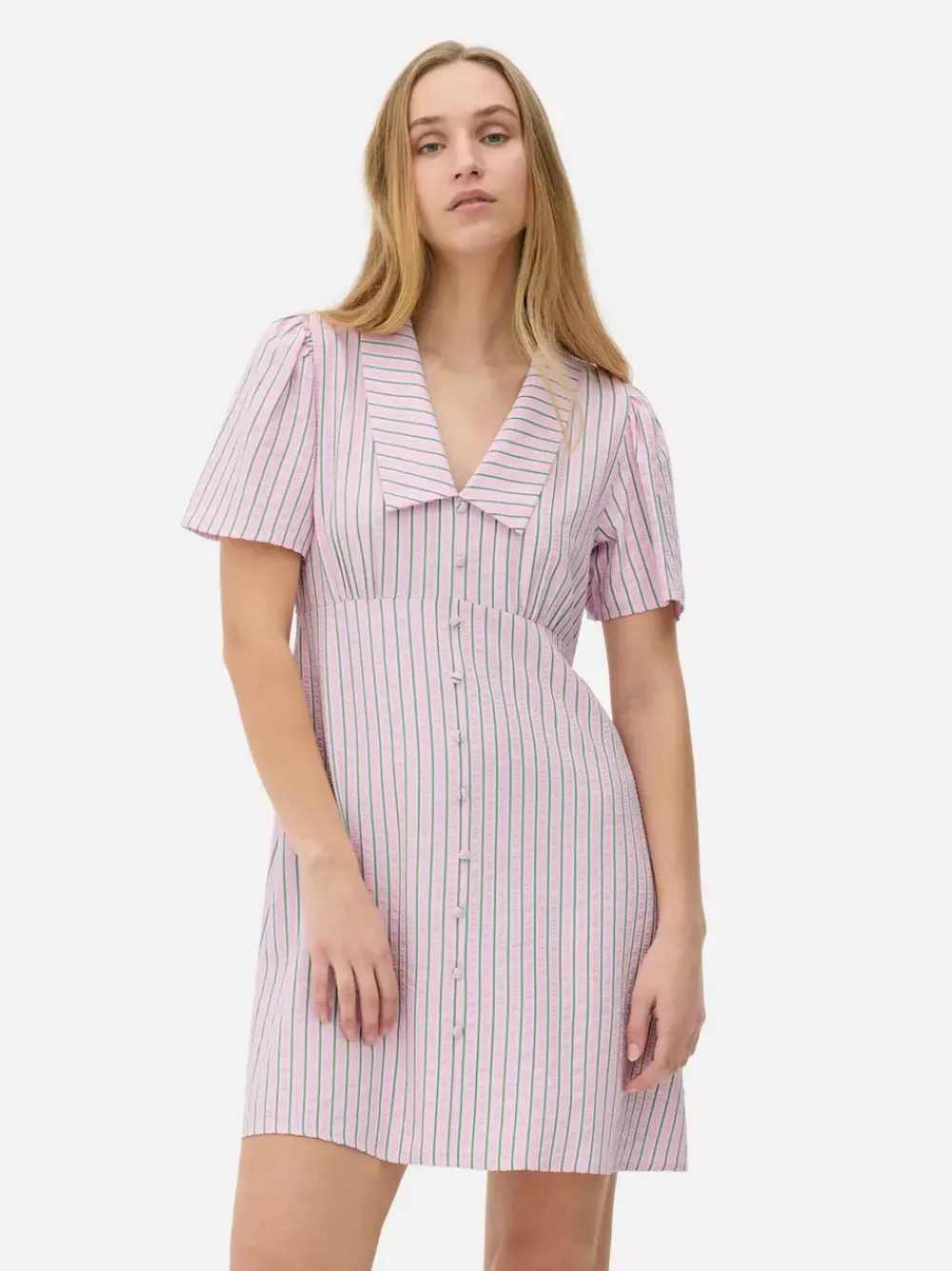 Primark Sukienki<Minisukienka popołudniowa w paski z guzikami