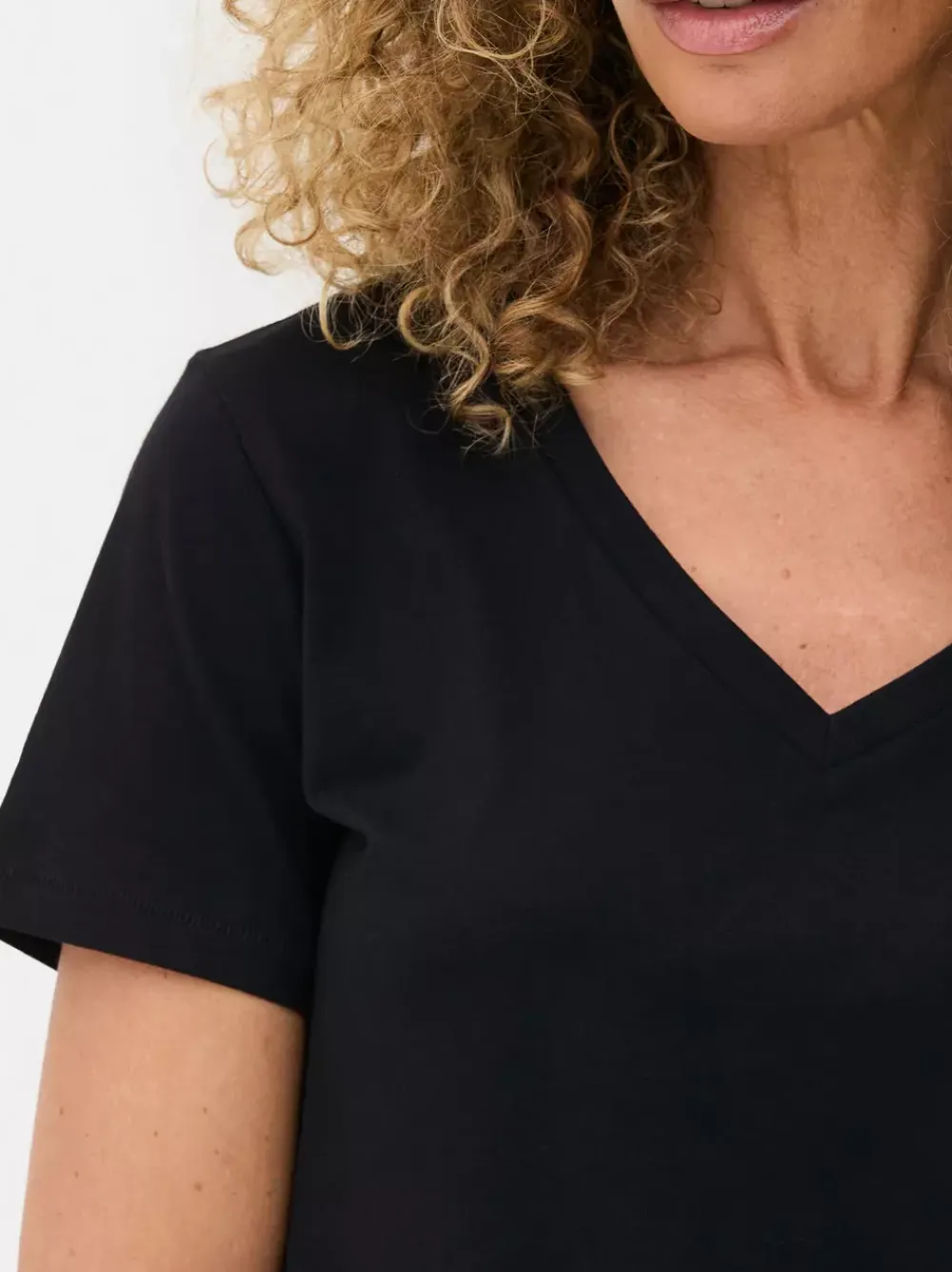 Primark Topy I T-Shirty<Niezbędny T-shirt z dekoltem w serek