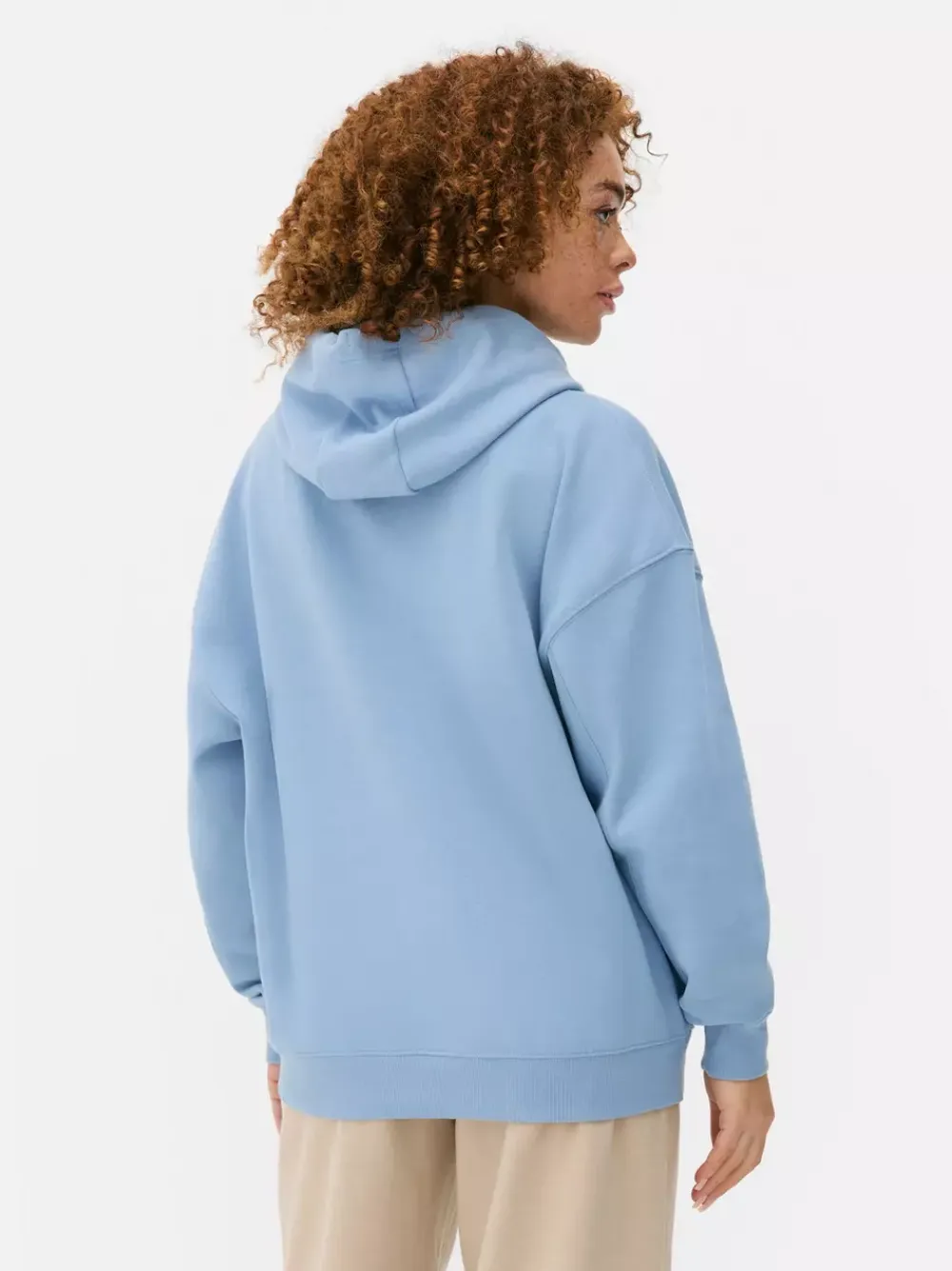 Primark Odzież Domowa I Na Siłownię|Bluzy<Oversize'owa bluza z kapturem i nadrukiem