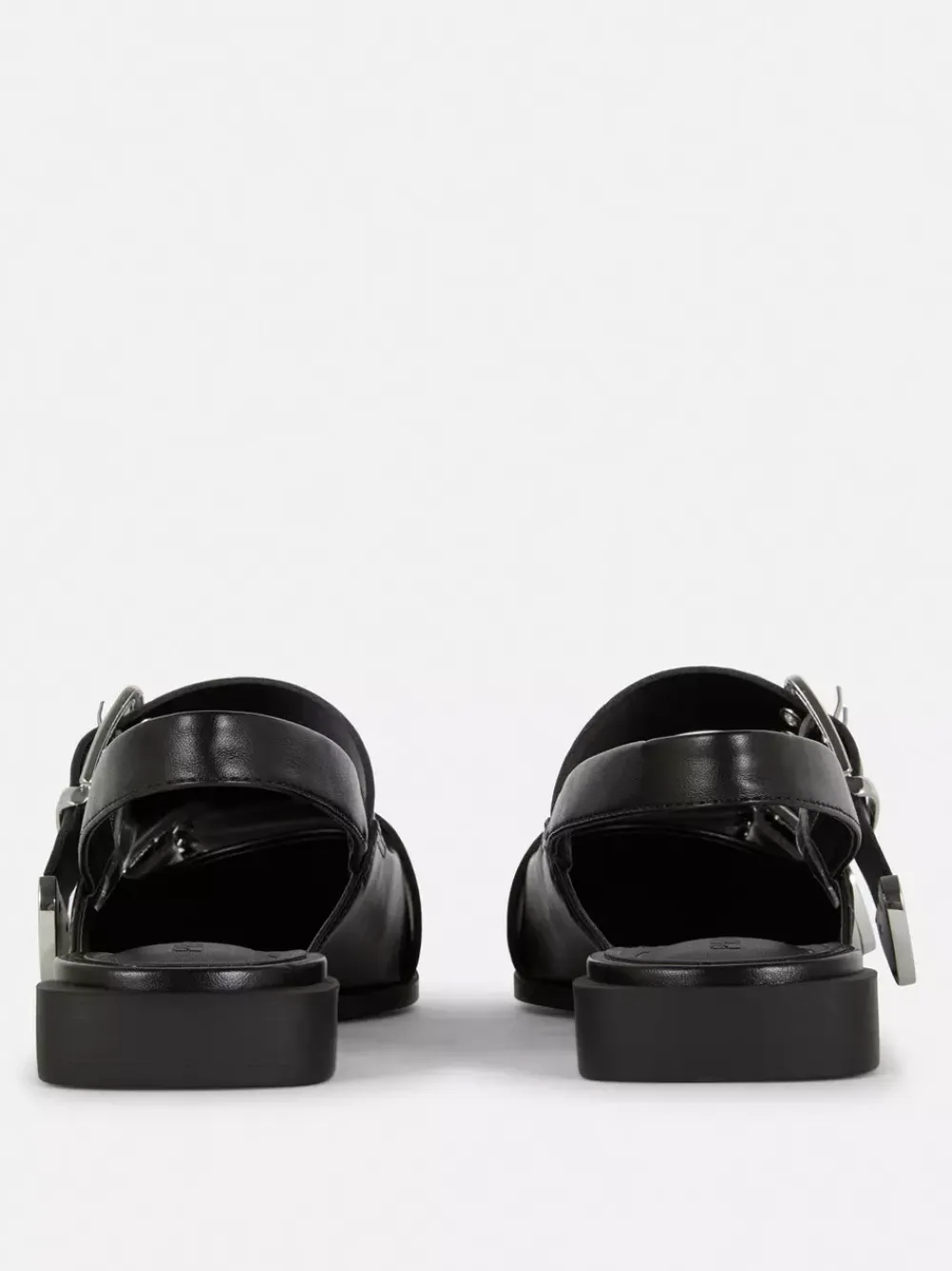 Primark Płaskie Buty<Płaskie spiczaste baleriny z paskiem z oczkami