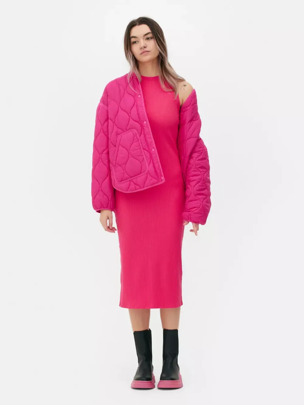 Primark Sukienki<Prążkowana sukienka midi o fasonie bokserki