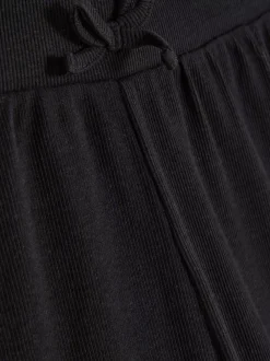 Dzieci Primark Szorty<Prążkowane szorty z muszelkowym wykończeniem