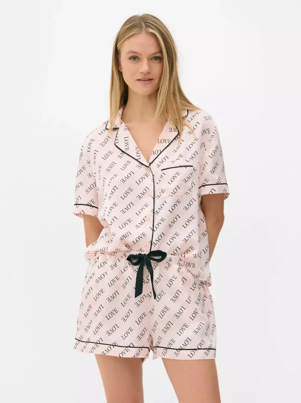 Primark Zestawy Piżamowe<Satynowa piżama z koszulą i szortami