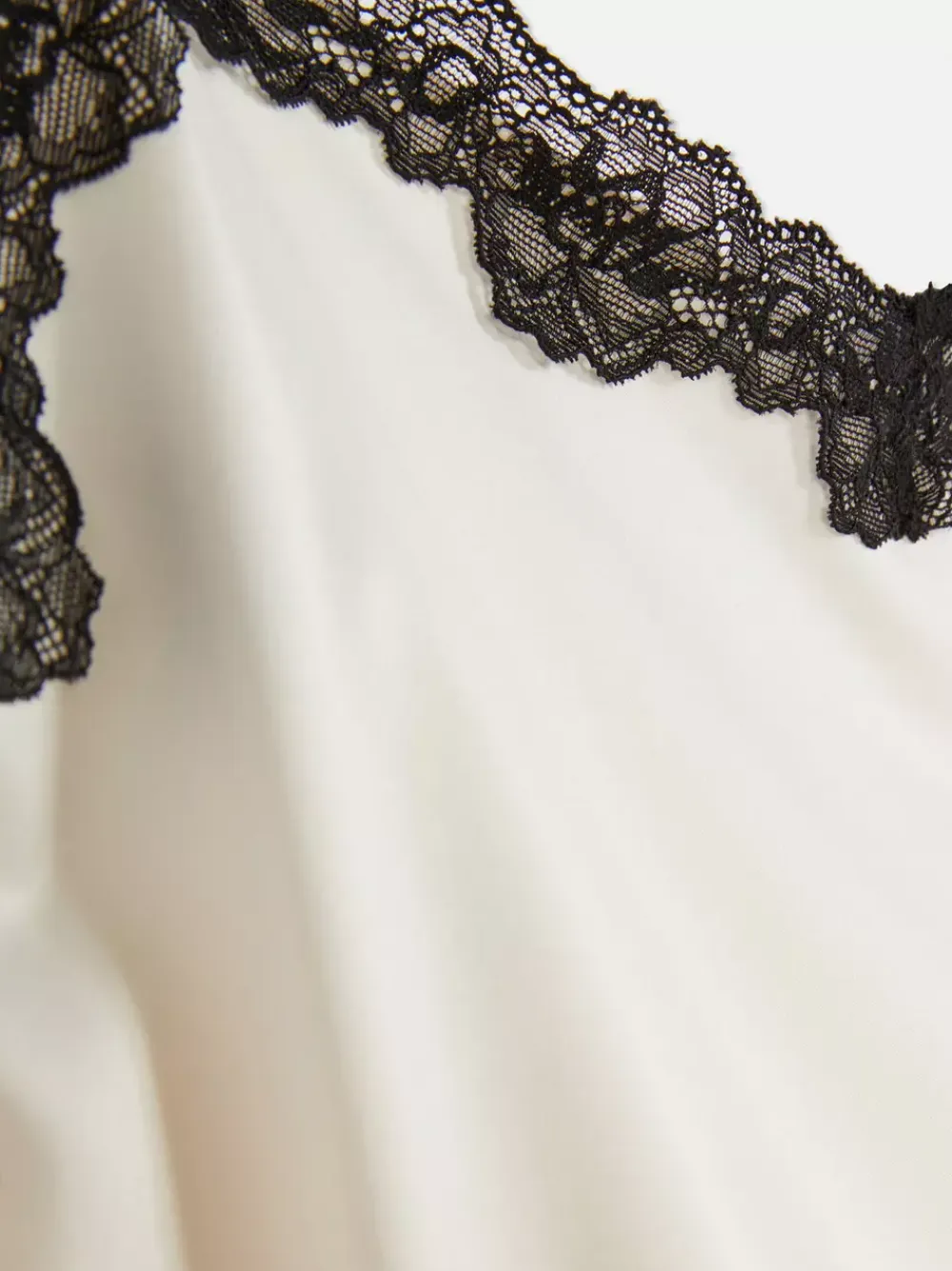 Primark Góry Od Piżamy<Satynowy top od piżamy na ramiączkach z koronką