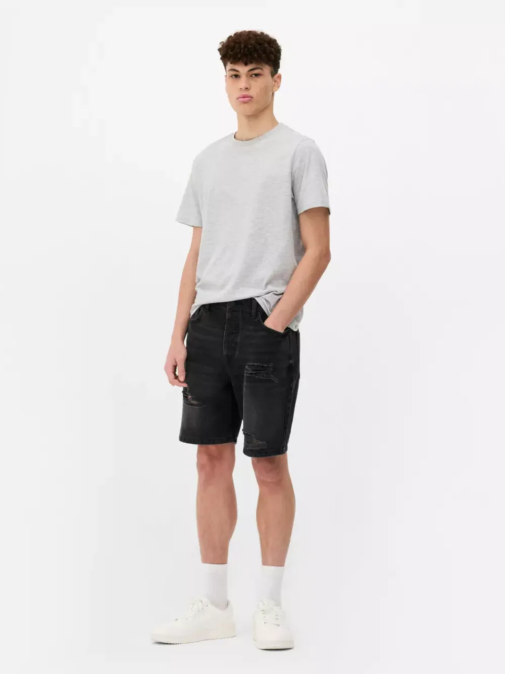 Primark Szorty<Spodenki jeansowe z przetarciami