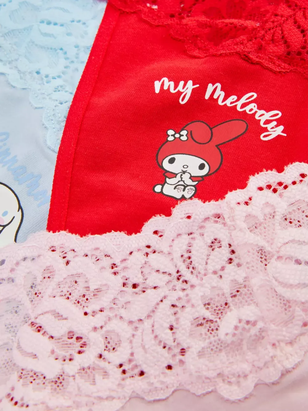 Damskie Primark Majtki Damskie<Stringi z motywem Hello Kitty, 3 pary