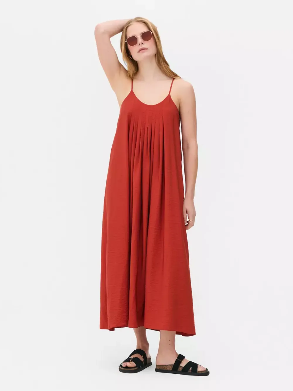 Primark Sukienki<Sukienka midi z głębokim dekoltem The Edit