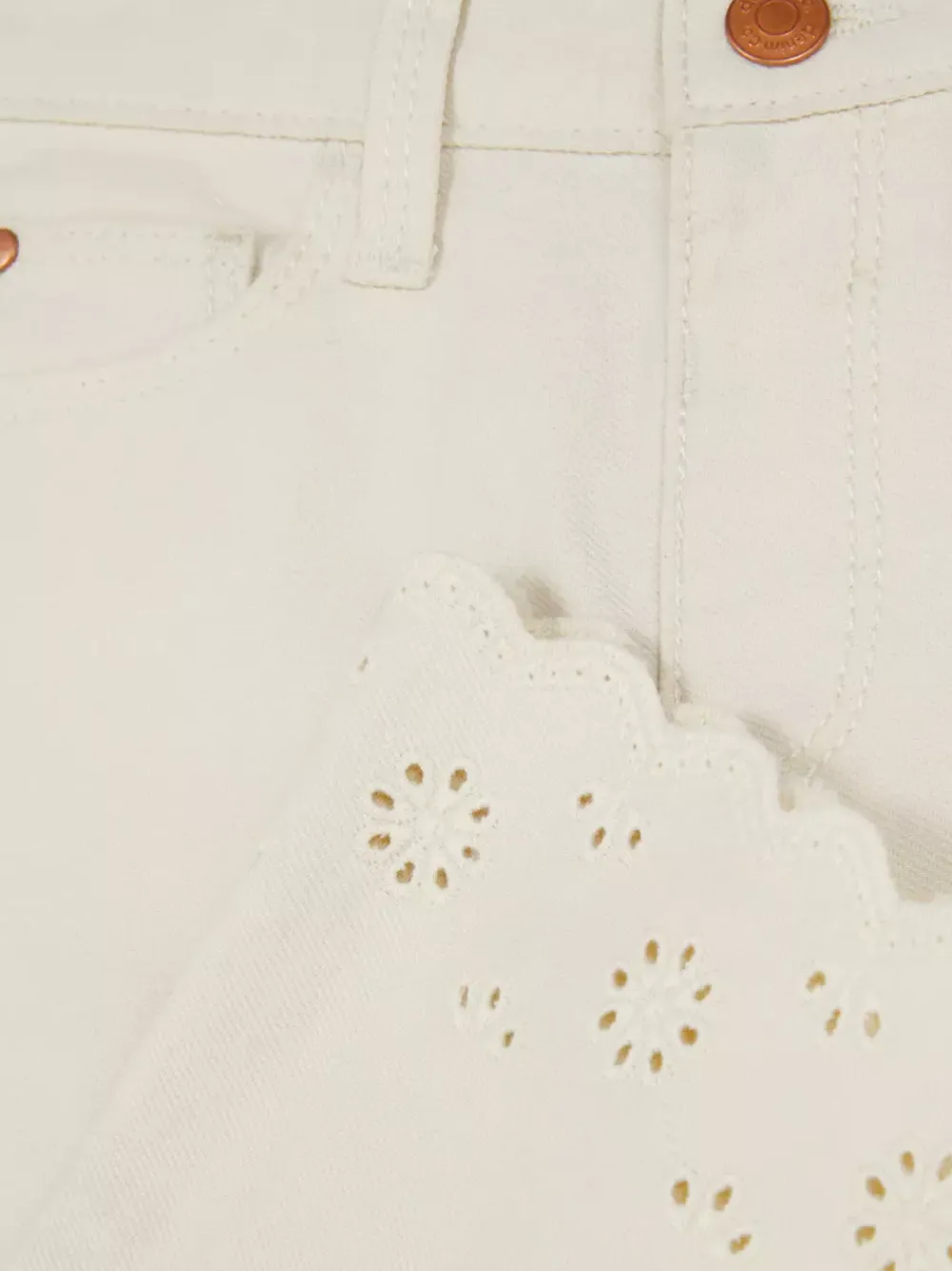 Dzieci Primark Spodnie I Legginsy<Szerokie jeansy z obszyciem z haftem angielskim