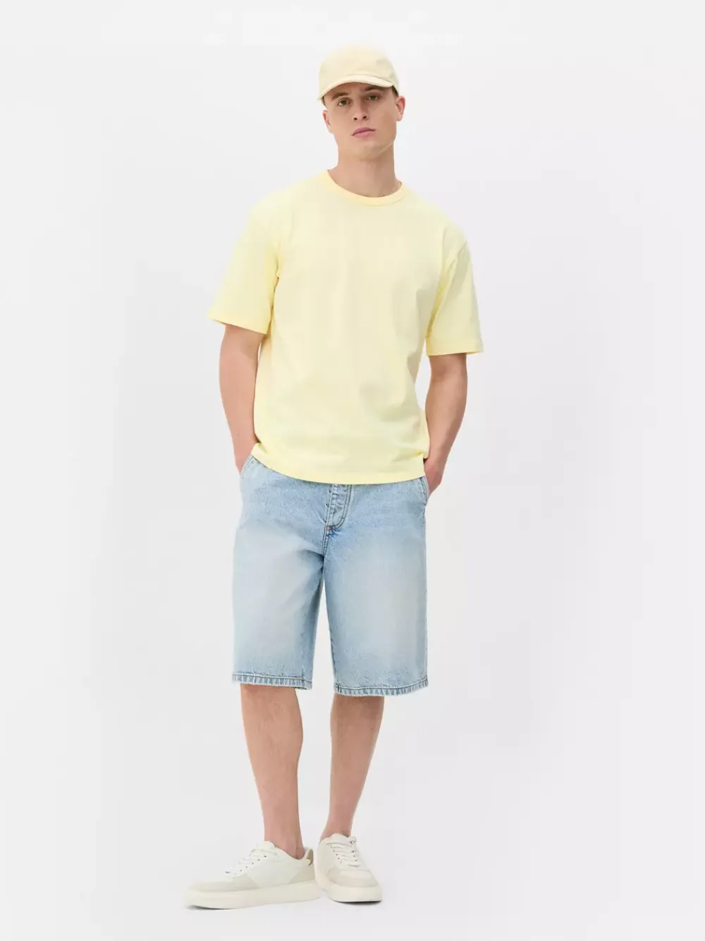 Primark Topy I T-Shirty<T-shirt o luźnym kroju