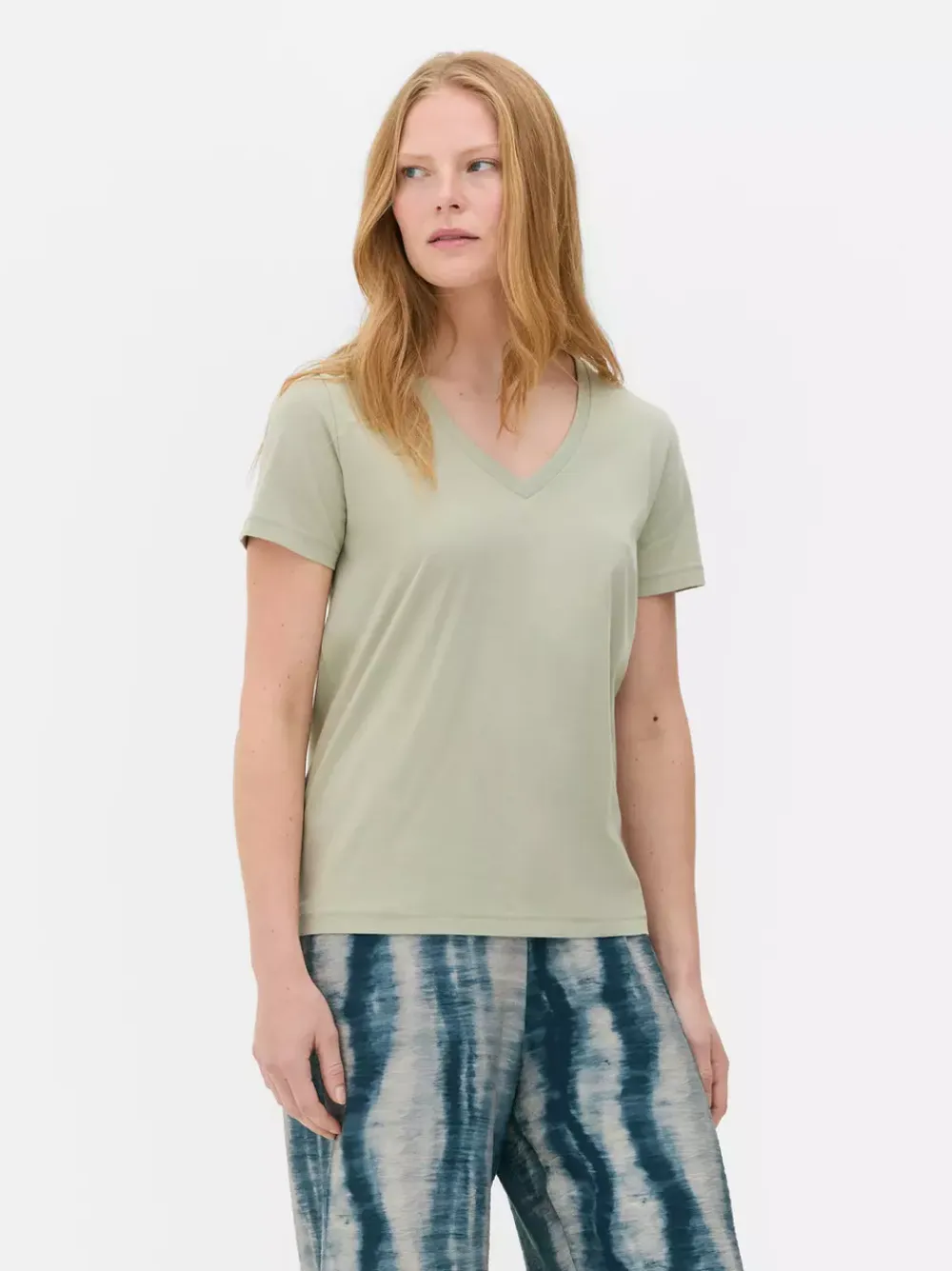 Primark Topy I T-Shirty<T-shirt z krótkim rękawem i dekoltem w serek