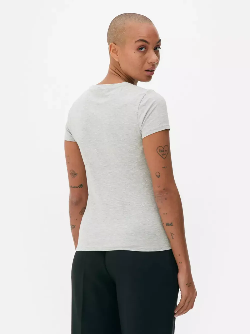 Primark Topy I T-Shirty<T-shirt z krótkim rękawem i okrągłym dekoltem