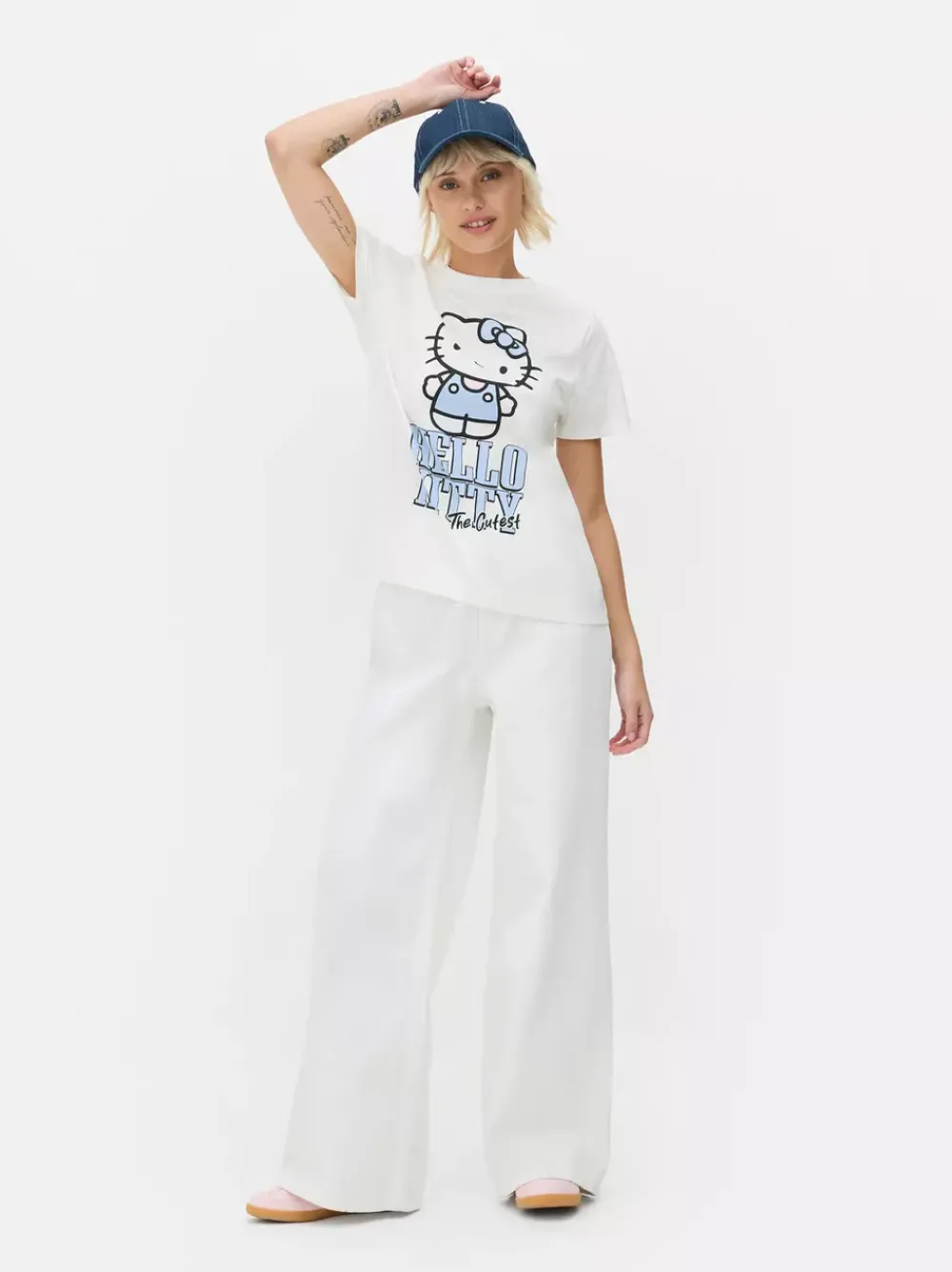 Primark Topy I T-Shirty<T-shirt z nadrukiem Hello Kitty